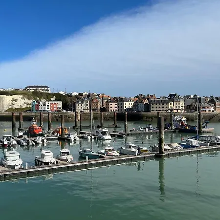 Port Plage Et Centre A 2 Minutes *